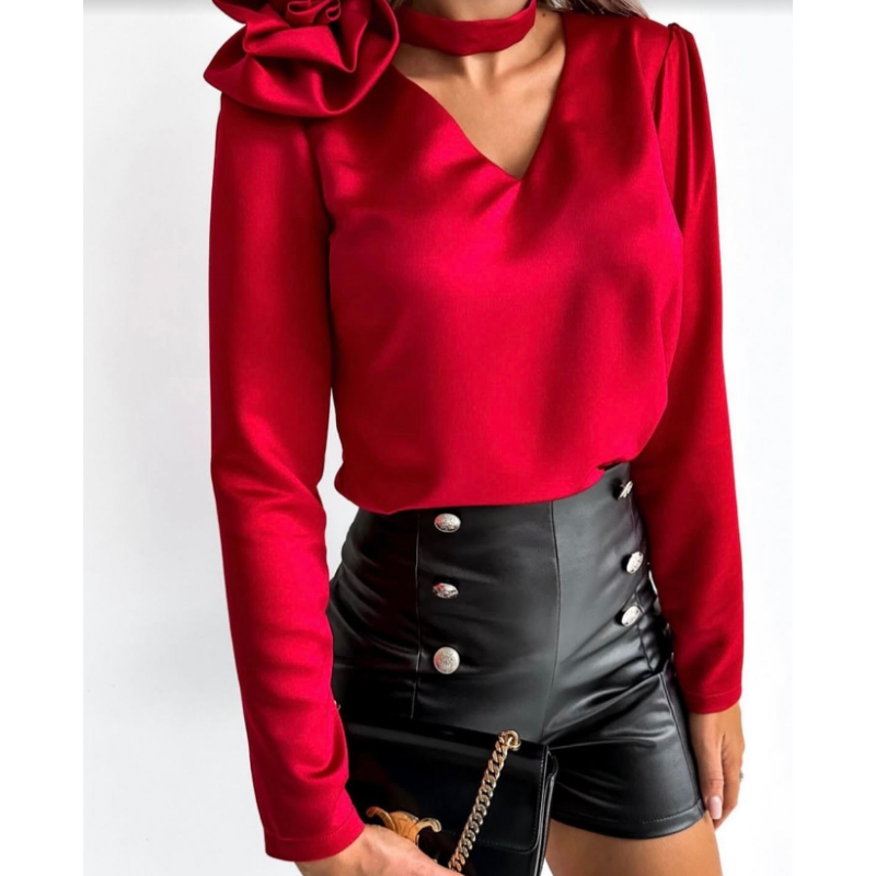 Блуза червона з квіткою та чокером Блуза червона з квіткою та чокером